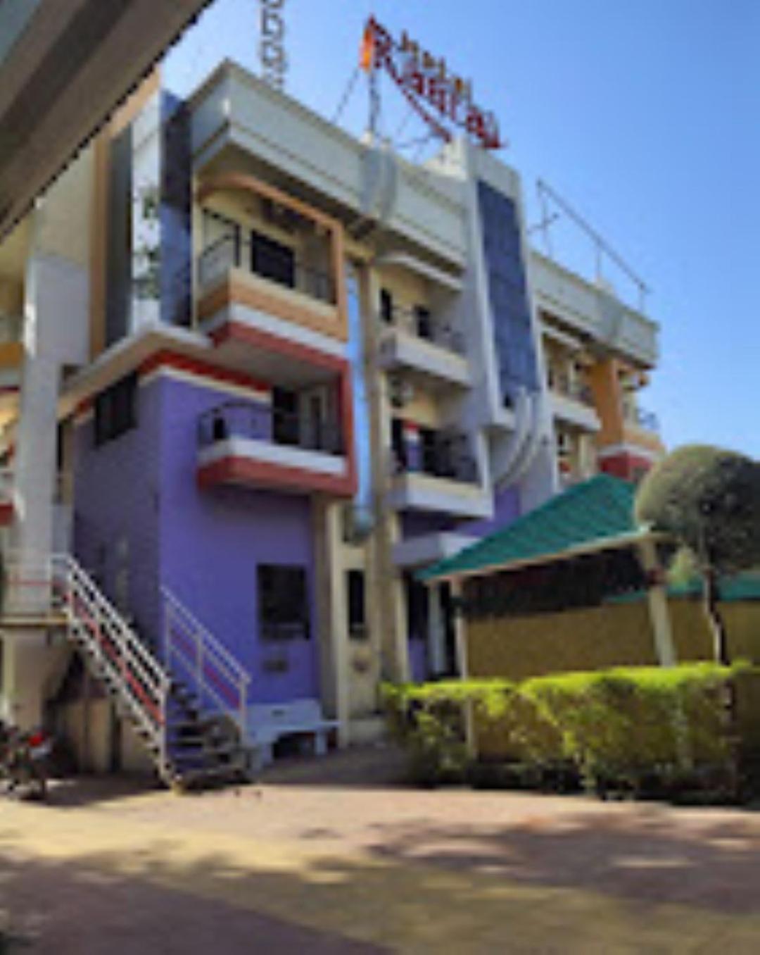 Hotel Rasraj , Dhule Экстерьер фото